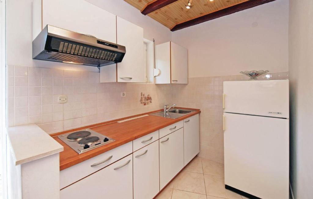 Apartment Ivan Raslina エクステリア 写真